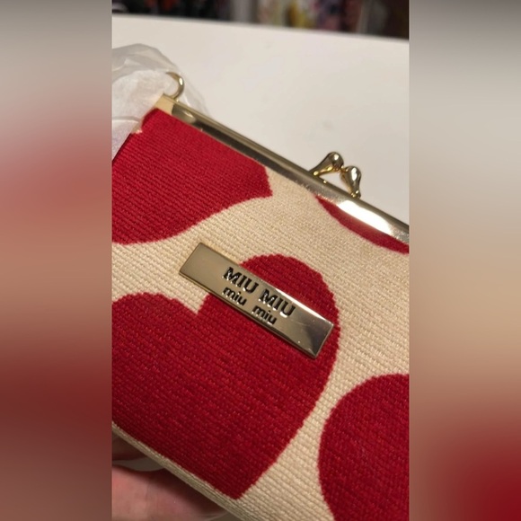Miu Miu Red Heart Clutch Pochette w/ Gold Chain - Brand New in Box - Picture 3 of 4